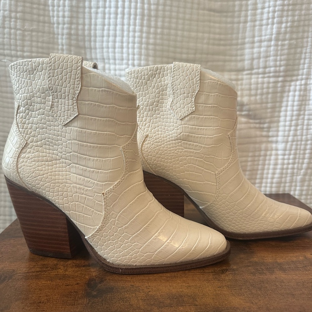 Women's Cream Ankle Boots